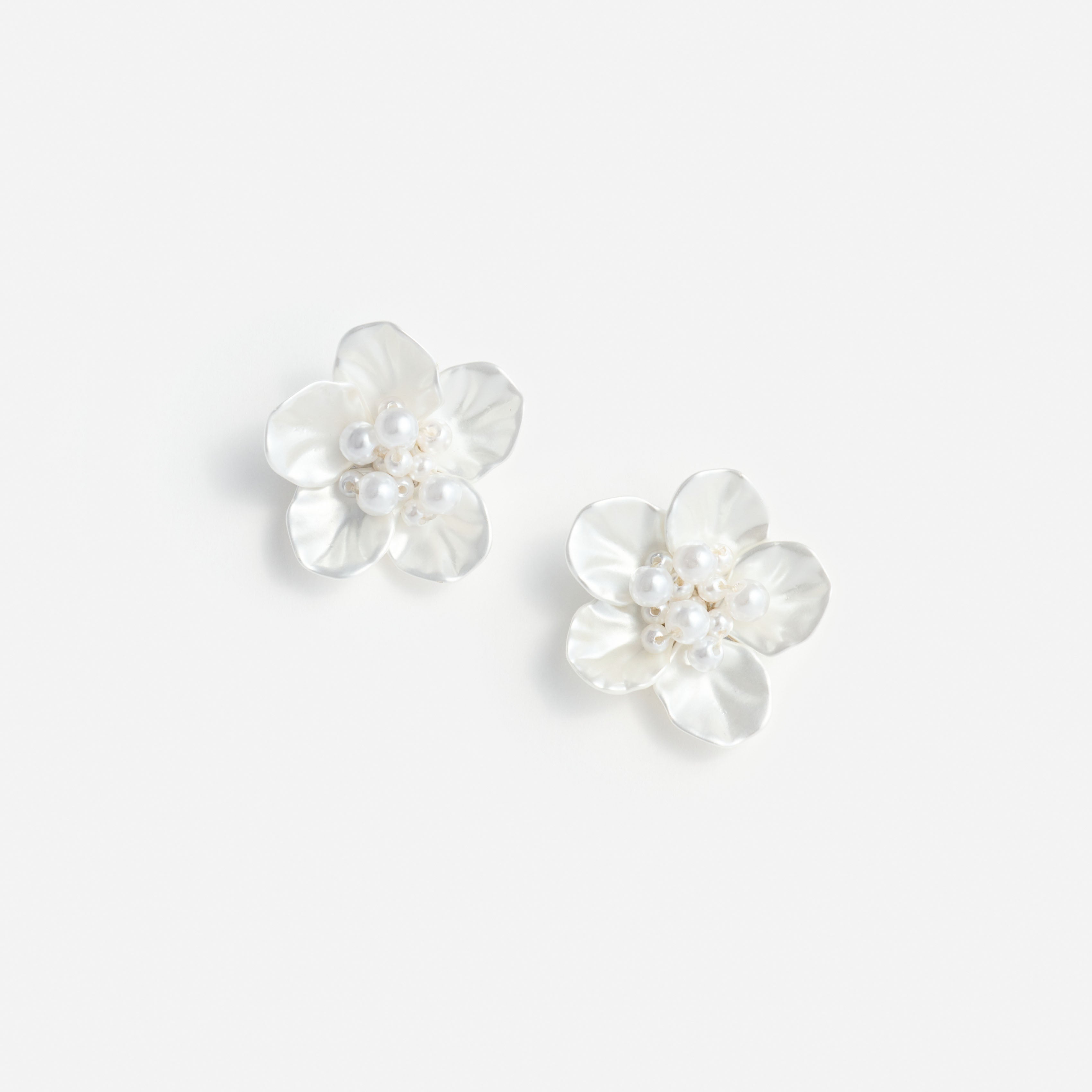 Pearl Flower Earring