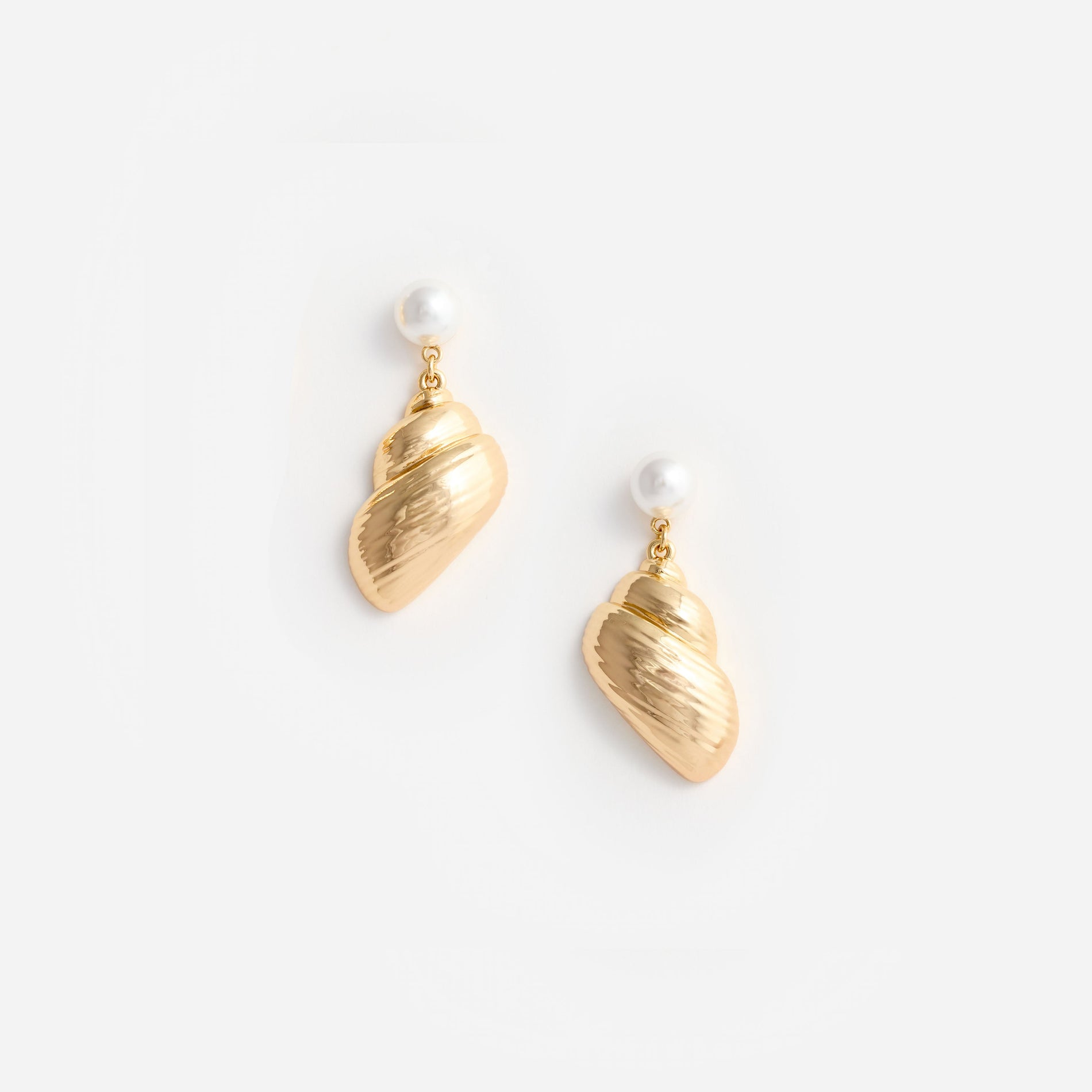 Pearl Gold Shell Earrings