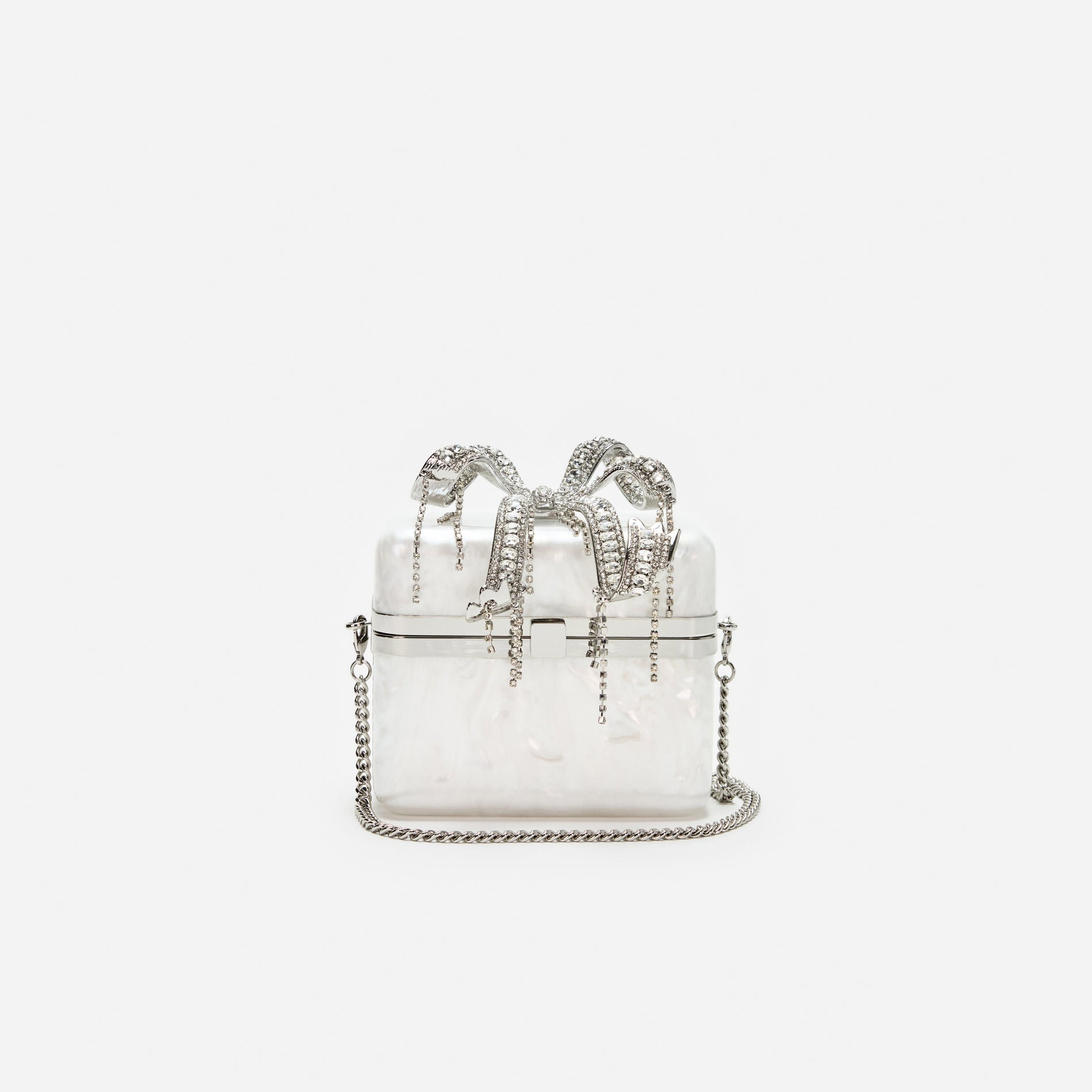 A photo of the Pearl Vanity Case